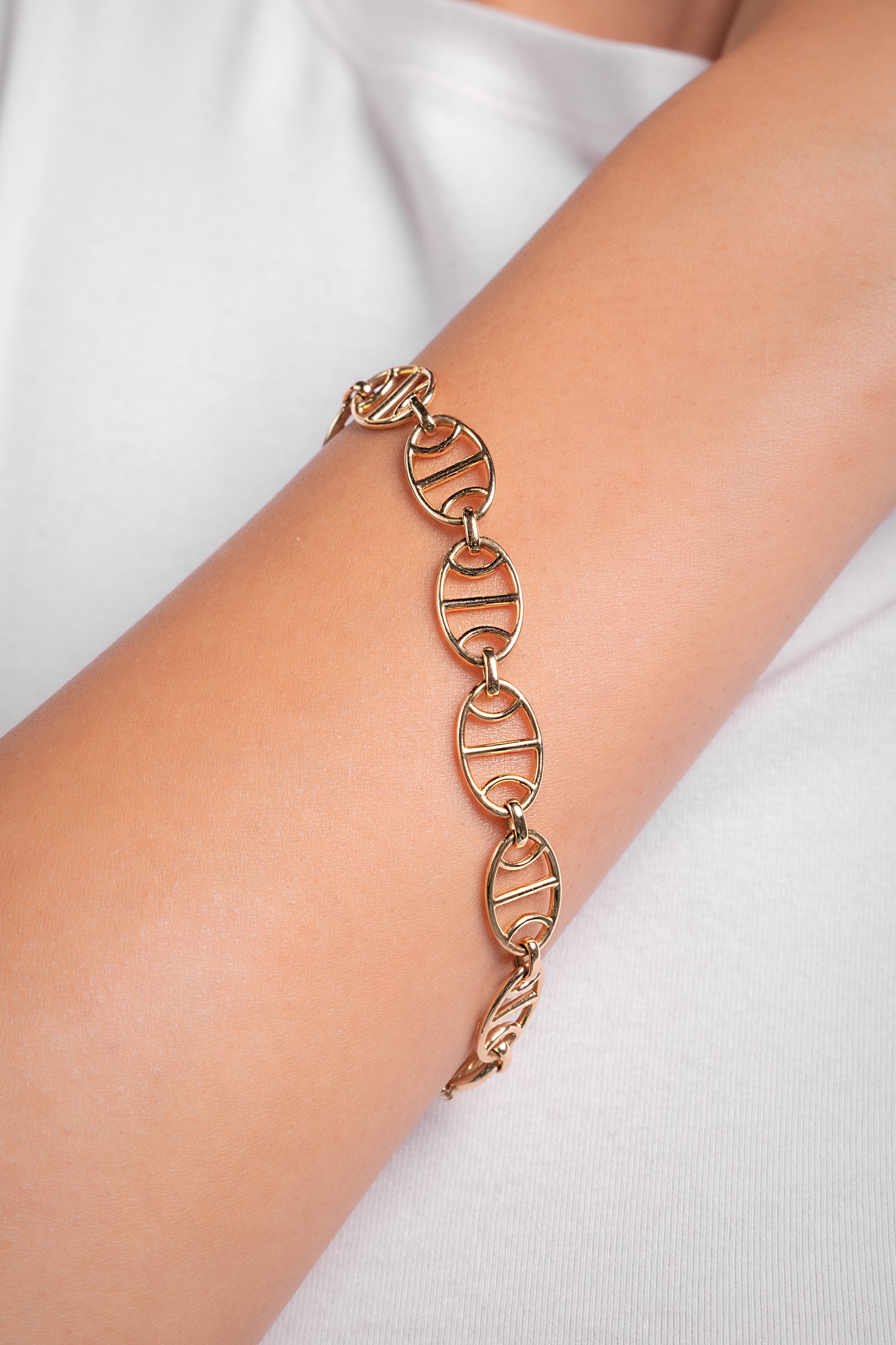 Oval Bracelet Gold